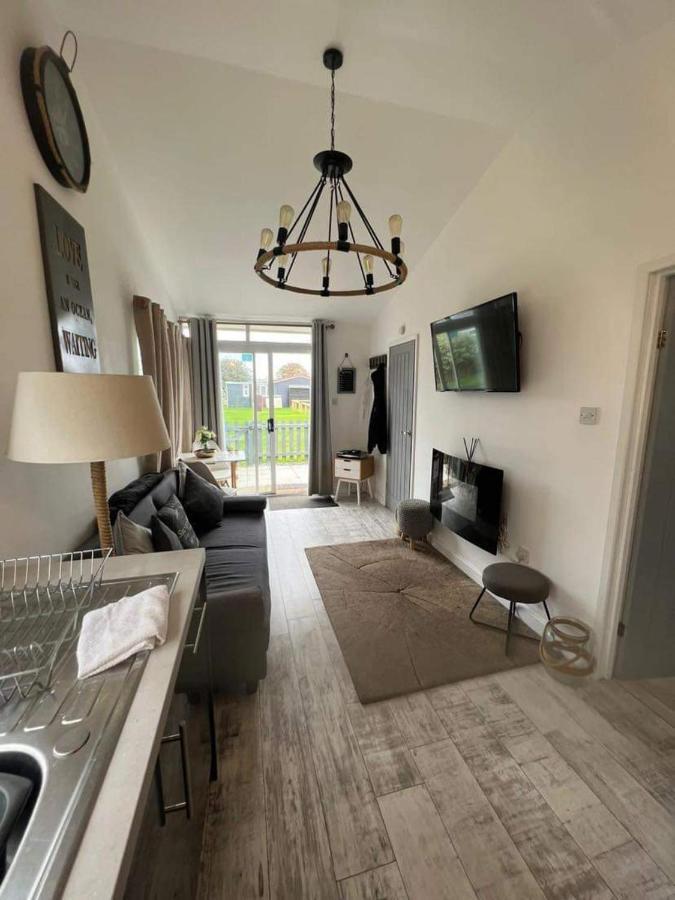 Stunning One Bed Modern & Contemporary Chalet บริดลิงตัน ภายนอก รูปภาพ